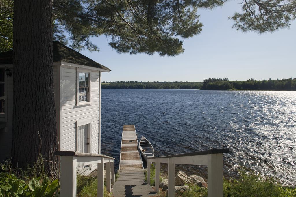 Wolf Cove Inn Poland Exterior photo