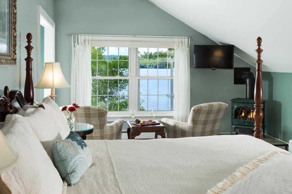 Wolf Cove Inn Poland Exterior photo