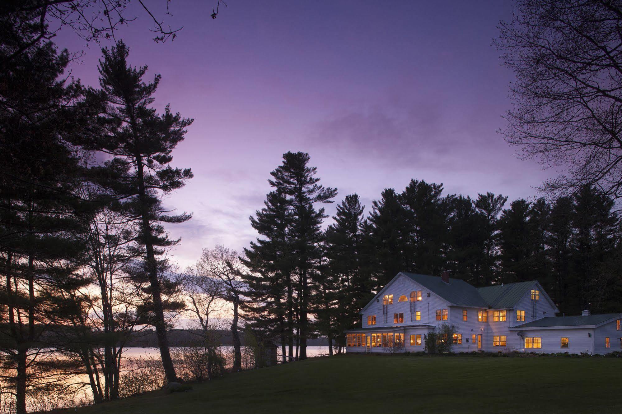 Wolf Cove Inn Poland Exterior photo